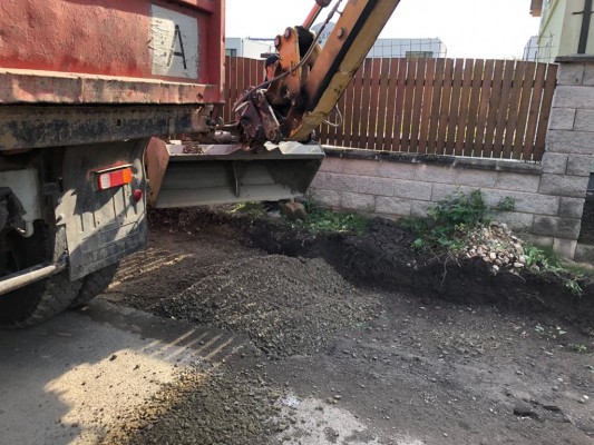 Oprava chodníku ulice Tyršova a stavba nového v ulici Pod Vinohrady