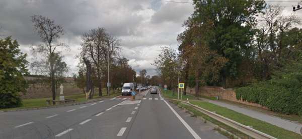 Podchod nebo nadchod přes 1/50 k Bille